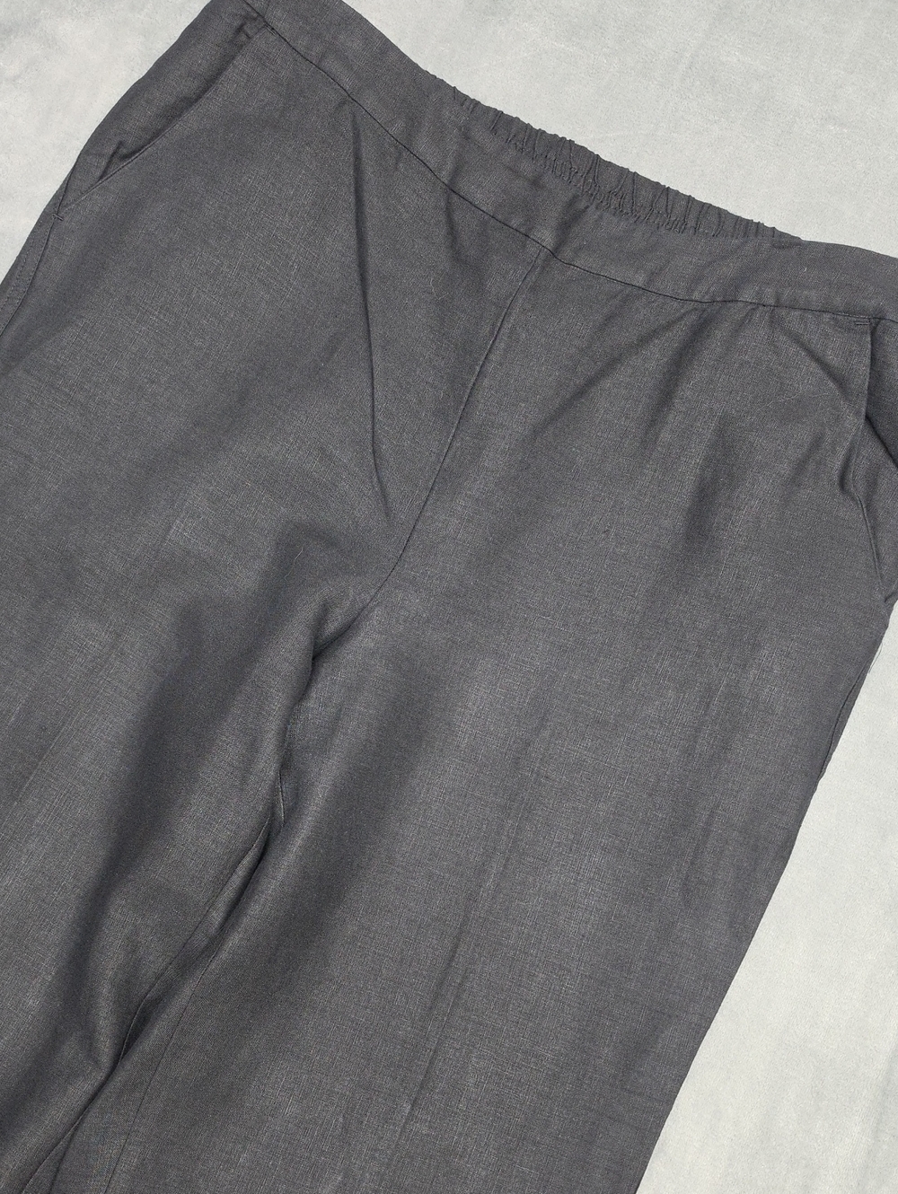 Chico's 2.5 24 Black Linen Cream Embroidered Capris